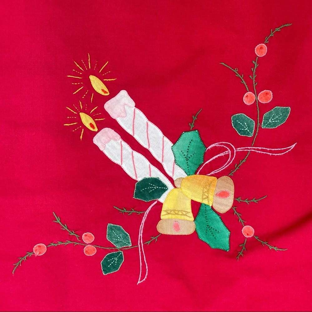 Vintage Appliquéd Christmas Tablecloth Red Large‎ Kitchen Holiday Xmas Festive